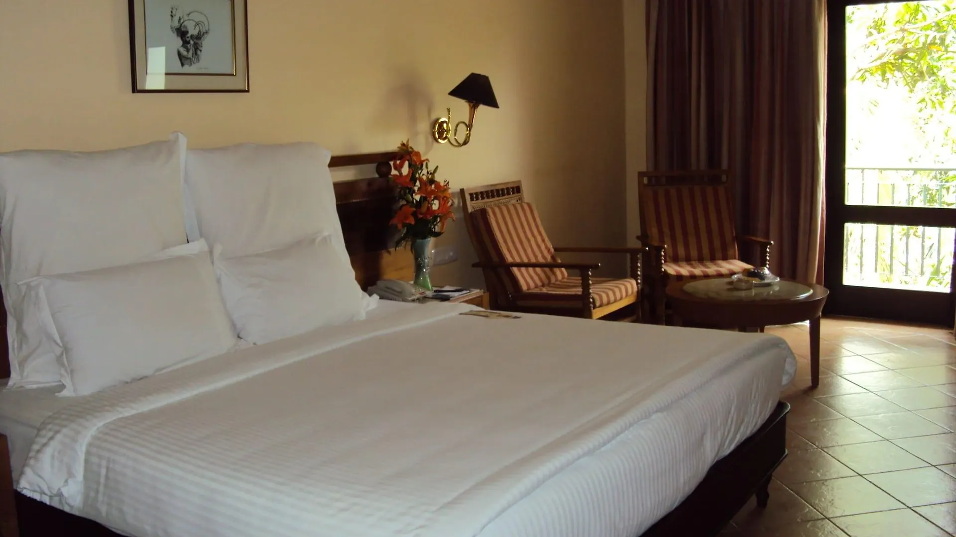 ***** Resort The Raviz Kadavu, Kozhikode Hotel India