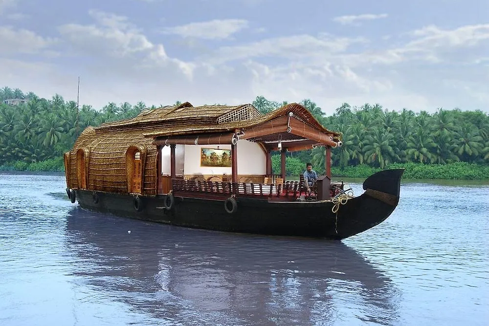 Resort The Raviz Kadavu, Kozhikode Hotel
