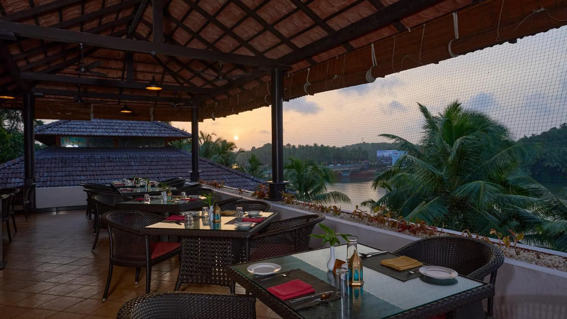 The Raviz Kadavu, Kozhikode Hotel Resort