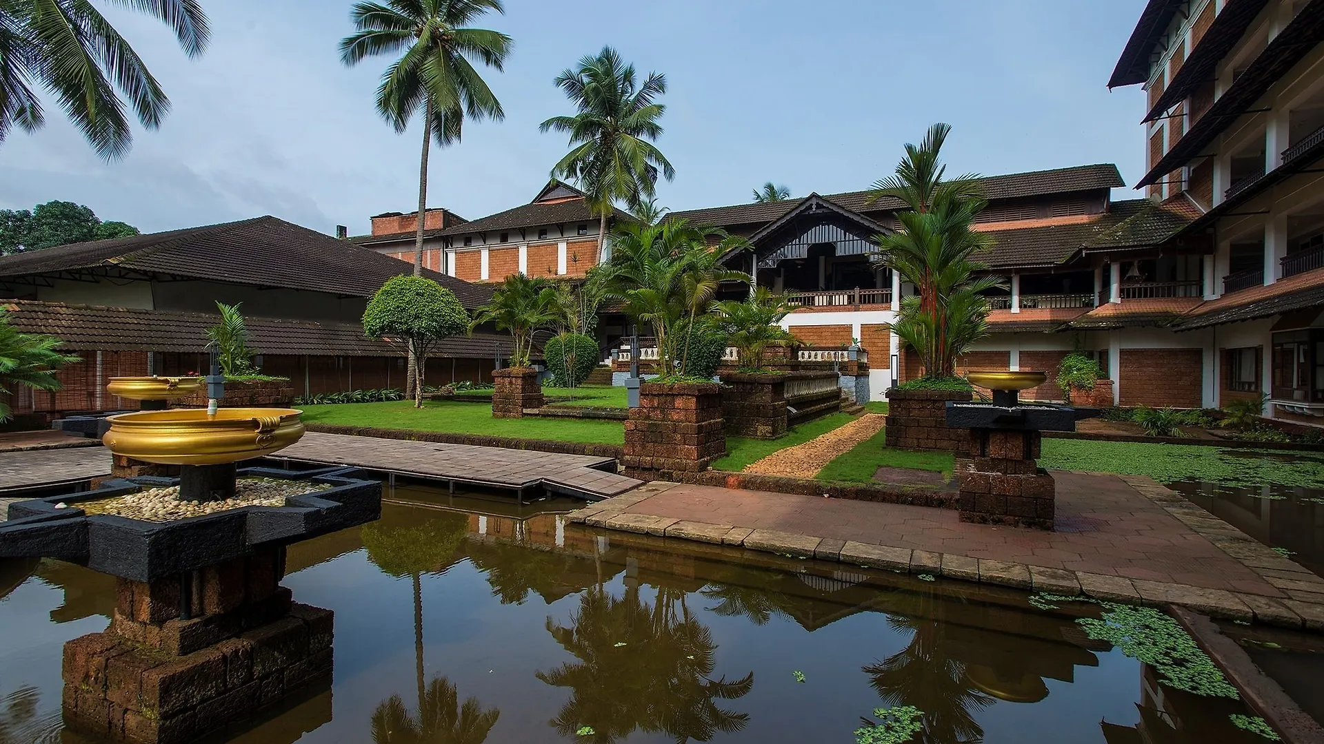 The Raviz Kadavu, Kozhikode Hotel Resort